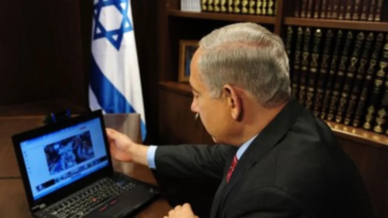 netanyahu using a thinkpad for a video call